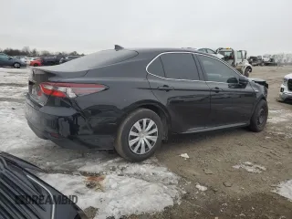 2021 Toyota Camry Hybrid LE with VIN 4T1C31AK0MU025856, listed as a Copart auction lot 87890255 with 50,247 mi miles and Salvage Title. Bid and sale history available at carsss.com. Image 3.