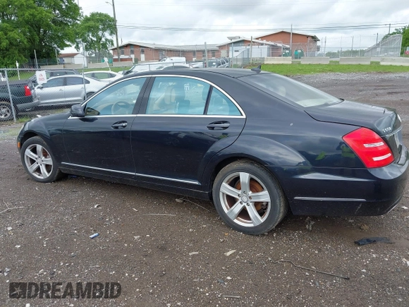 2010 Mercedes-Benz S 550 with VIN WDDNG8GB8AA328534, listed as a IAAI auction lot 42246844 with 221,107 mi miles and . Bid and sale history available at DreamBid. Image 14.