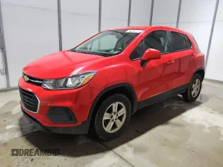 2020 Chevrolet Trax LS z VIN KL7CJNSB8LB331047, wystawiony jako Copart lot #57181925 z przebiegiem 73 571 mil mil oraz Czysty tytuł • Clean title. Historia ofert i sprzedaży dostępna na DreamBid. Obrazek 1.