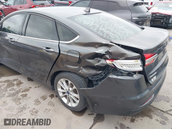 2020 Ford Fusion SE with VIN 3FA6P0HD2LR188589, listed as a IAAI auction lot 41894122 with 96,238 mi miles. Bid and sale history available at carsss.com. Image 6.