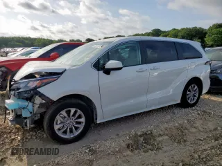 2024 Toyota Sienna LE z VIN 5TDKSKFC9RS145497, wystawiony jako Copart lot #55567725 z przebiegiem 22 774 mil mil oraz Szkoda całkowita • Salvage title. Historia ofert i sprzedaży dostępna na DreamBid. Obrazek 1.