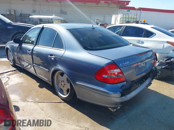 2005 Mercedes-Benz E 500 z VIN WDBUF70J75A670534, wystawiony jako IAAI lot #41660101 z przebiegiem 105 207 mil mil oraz . Historia ofert i sprzedaży dostępna na DreamBid. Obrazek 3.