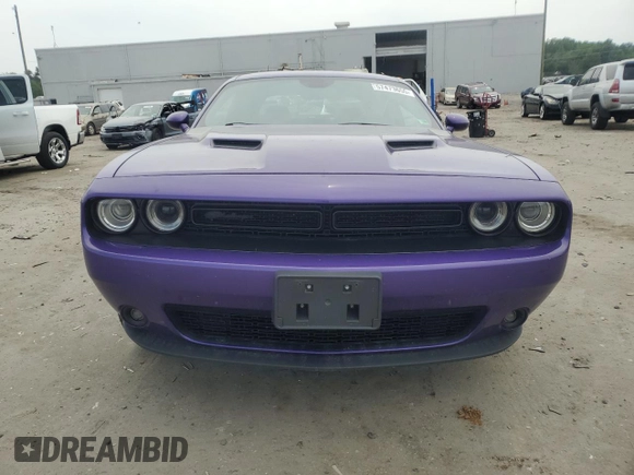 2019 Dodge Challenger SXT z VIN 2C3CDZAGXKH716960, wystawiony jako Copart lot #57473655 z przebiegiem 64 293 mil mil oraz Szkoda całkowita • Salvage title. Historia ofert i sprzedaży dostępna na DreamBid. Obrazek 5.