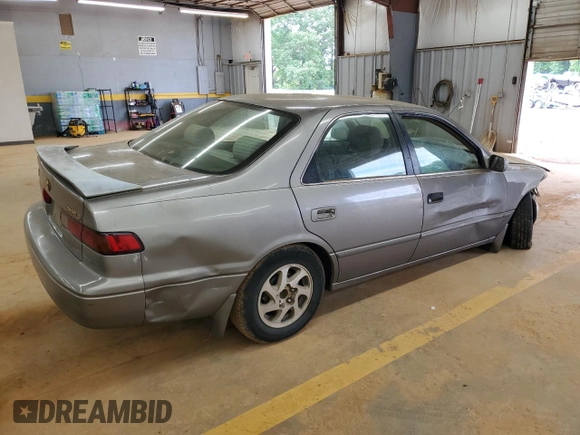 1998 Toyota Camry LE с VIN 4T1BG22K6WU356495, выставлен на аукционе Copart как лот 55639765 с пробегом Не указан миль и Списание • Salvage title. История ставок и продаж доступна на DreamBid. Изображение 3.