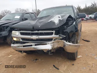 2002 Chevrolet Suburban LS with VIN 3GNEC16Z42G281945, listed as a IAAI auction lot 41419037 with 203,928 mi miles. Bid and sale history available at carsss.com. Image 6.