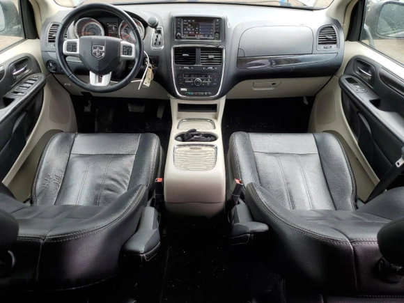 2017 Dodge Grand Caravan Crew Plus with VIN 2C4RDGDG6HR706130, listed as a Copart auction lot 88561755 with 277,383 mi miles and Clean Title. Bid and sale history available at DreamBid. Image 8.