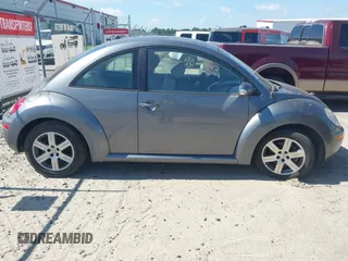 2006 Volkswagen Beetle с VIN 3VWPW31C96M411004, выставлен на аукционе IAAI как лот 42551011 с пробегом 95 514 миль миль и . История ставок и продаж доступна на DreamBid. Изображение 13.