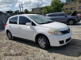 2009 Nissan Versa SL z VIN 3N1BC13E39L430248, wystawiony jako Copart lot #57956395 z przebiegiem 95 340 mil mil oraz Szkoda całkowita • Salvage title. Historia ofert i sprzedaży dostępna na DreamBid. Obrazek 4.