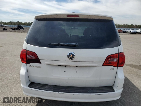 2011 Volkswagen Routan SE with VIN 2V4RW3DG5BR717538, listed as a Copart auction lot 50274824 with 174,033 mi miles and Clean title. Bid and sale history available at DreamBid. Image 6.