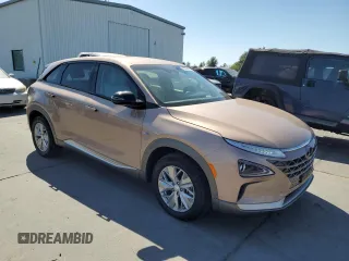 2021 Hyundai NEXO z VIN KM8J74A65MU012973, wystawiony jako Copart lot #72533484 z przebiegiem 31 841 mil mil oraz Czysty tytuł • Clean title. Historia ofert i sprzedaży dostępna na DreamBid. Obrazek 4.