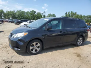 2015 Toyota Sienna LE AAS z VIN 5TDKK3DC7FS686021, wystawiony jako Copart lot #66761315 z przebiegiem 241 779 mil mil oraz Czysty tytuł • Clean title. Historia ofert i sprzedaży dostępna na DreamBid. Obrazek 1.
