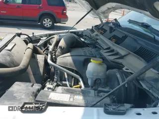 2019 Ram 1500 Express z VIN 1C6RR7KT9KS667788, wystawiony jako IAAI lot #42475148 z przebiegiem 132 848 mil mil oraz . Historia ofert i sprzedaży dostępna na DreamBid. Obrazek 19.