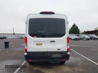 2019 Ford Transit с VIN 1FTYR2CM1KKB53920, выставлен на аукционе IAAI как лот 41603444 с пробегом Не указан миль и . История ставок и продаж доступна на DreamBid. Изображение 17.