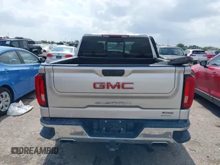 2020 GMC Sierra 1500 SLT z VIN 3GTU9DED9LG299417, wystawiony jako IAAI lot #42168562 z przebiegiem Nie podano mil oraz . Historia ofert i sprzedaży dostępna na DreamBid. Obrazek 16.
