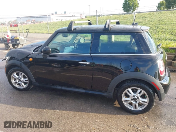2012 MINI Hardtop with VIN WMWSU3C50CT185690, listed as a IAAI auction lot 42367571 with 63,303 mi miles and . Bid and sale history available at DreamBid. Image 15.