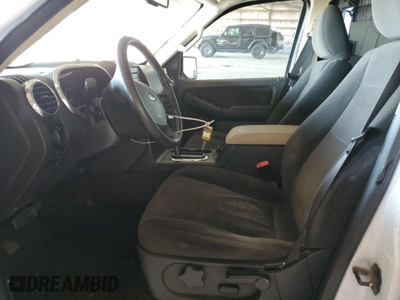 2010 Ford Explorer XLT z VIN 1FMEU7DE4AUA83284, wystawiony jako Copart lot #62513215 z przebiegiem 134 656 mil mil oraz Szkoda całkowita • Salvage title. Historia ofert i sprzedaży dostępna na DreamBid. Obrazek 7.