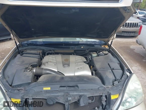 2003 Lexus LS 430 with VIN JTHBN30F530095142, listed as a IAAI auction lot 41892436 with 228,441 mi miles. Bid and sale history available at carsss.com. Image 10.
