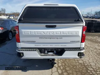 2019 Chevrolet Silverado 1500 Custom with VIN 1GCRYBEH2KZ337231, listed as a Copart auction lot 42398445 with 143,206 mi miles and Salvage Title. Bid and sale history available at DreamBid. Image 6.