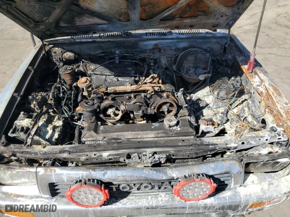 1991 Toyota 4WD Pickups DLX with VIN JT4VN13D7M5045456, listed as a Copart auction lot 77028624 with 0 miles and Non Repairable. Bid and sale history available at carsss.com. Image 11.
