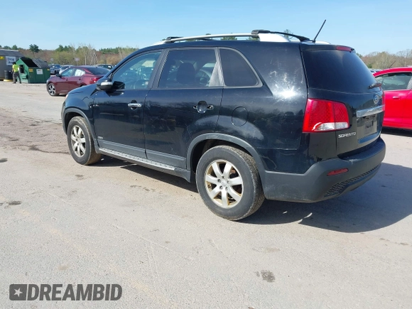 2013 Kia Sorento LX with VIN 5XYKTCA60DG347929, listed as a IAAI auction lot 42144507 with 210,216 mi miles. Bid and sale history available at carsss.com. Image 3.