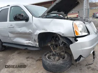 2013 GMC Yukon SLT with VIN 1GKS2CE07DR315820, listed as a IAAI auction lot 41653433 with 137,491 mi miles. Bid and sale history available at carsss.com. Image 6.