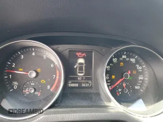 2018 Volkswagen Passat SE с VIN 1VWBA7A3XJC049288, выставлен на аукционе Copart как лот 53351575 с пробегом 94 808 миль миль и Списание • Salvage title. История ставок и продаж доступна на DreamBid. Изображение 9.