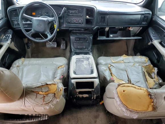 2002 Chevrolet Suburban LT with VIN 1GNEC16ZX2J327776, listed as a Copart auction lot 44775145 with 305,030 mi miles and Salvage Title. Bid and sale history available at carsss.com. Image 8.