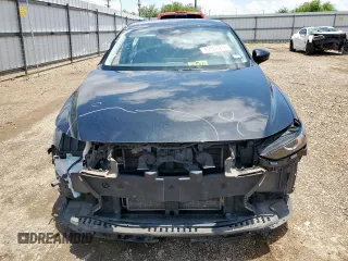 2021 Mazda 3 Select with VIN JM1BPABLXM1323957, listed as a Copart auction lot 62337215 with 75,068 mi miles and Salvage title. Bid and sale history available at DreamBid. Image 5.