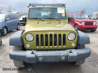 2008 Jeep Wrangler Unlimited X with VIN 1J4GA39158L529523, listed as a IAAI auction lot 41979992 with 304,641 mi miles. Bid and sale history available at carsss.com. Image 12.