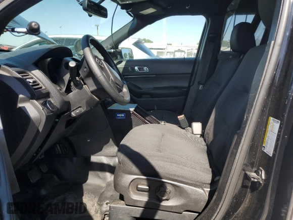 2017 Ford Police Interceptor Utility с VIN 1FM5K8AR3HGC34773, выставлен на аукционе Copart как лот 61687625 с пробегом Не указан миль и Чистый • Clean title. История ставок и продаж доступна на DreamBid. Изображение 7.