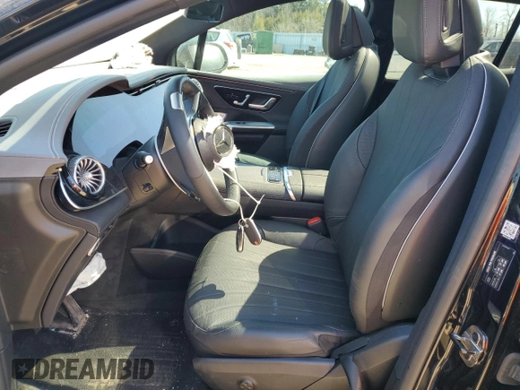 2023 Mercedes-Benz EQE 500 z VIN 4JGGM2CB1PA030538, wystawiony jako Copart lot #53849685 z przebiegiem 8 771 mil mil oraz Szkoda całkowita • Salvage title. Historia ofert i sprzedaży dostępna na DreamBid. Obrazek 7.