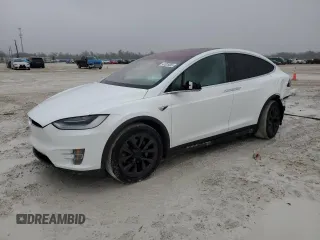 2017 Tesla Model X 90D z VIN 5YJXCBE22HF076134, wystawiony jako Copart lot #41828555 z przebiegiem 214 443 mil mil oraz Szkody całkowita. Historia ofert i sprzedaży dostępna na DreamBid. Obrazek 1.