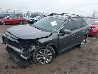 2021 Toyota RAV4 XLE Premium с VIN 2T3A1RFV4MC184144, выставлен на аукционе IAAI как лот 41541562 с пробегом 76 326 миль миль и . История ставок и продаж доступна на DreamBid. Изображение 17.