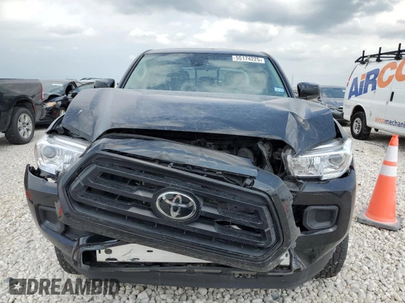 2023 Toyota Tacoma SR z VIN 3TMCZ5AN2PM636047, wystawiony jako Copart lot #55174225 z przebiegiem 15 913 mil mil oraz Szkoda całkowita • Salvage title. Historia ofert i sprzedaży dostępna na DreamBid. Obrazek 11.