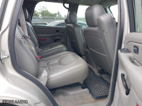 2005 Chevrolet Tahoe LT with VIN 1GNEK13TX5R179282, listed as a IAAI auction lot 42006441 with 245,118 mi miles. Bid and sale history available at carsss.com. Image 8.