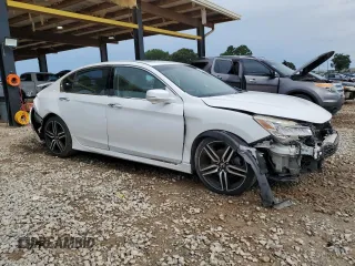 2017 Honda Accord Touring with VIN 1HGCR3F97HA042408, listed as a Copart auction lot 61937785 with 115,259 mi miles and Salvage title. Bid and sale history available at DreamBid. Image 4.
