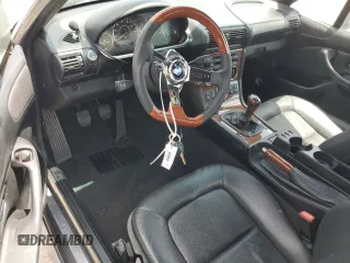 2001 BMW Z3 3.0 z VIN WBACN534X1LJ55047, wystawiony jako Copart lot #67325994 z przebiegiem 22 425 mil mil oraz Szkody całkowita. Historia ofert i sprzedaży dostępna na DreamBid. Obrazek 8.