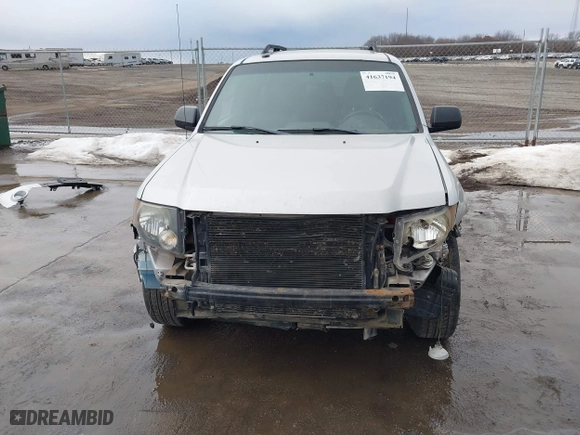 2011 Ford Escape XLT with VIN 1FMCU9D77BKC39013, listed as a IAAI auction lot 41637194 with 183,055 mi miles. Bid and sale history available at carsss.com. Image 6.