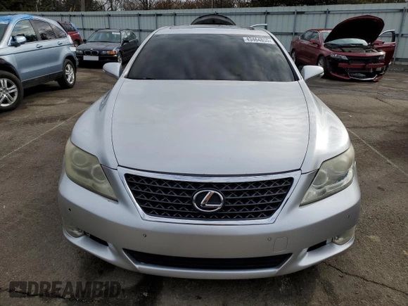 2010 Lexus LS 460 z VIN JTHCL5EFXA5005742, wystawiony jako Copart lot #43464855 z przebiegiem 225 906 mil mil oraz Czysty tytuł • Clean title. Historia ofert i sprzedaży dostępna na DreamBid. Obrazek 5.