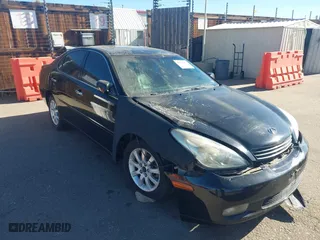 2004 Lexus ES 330 with VIN JTHBA30G945041786, listed as a IAAI auction lot 41681926 with 171,186 mi miles. Bid and sale history available at carsss.com. Image 1.