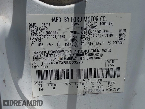 2011 Ford F-250 XL z VIN 1FT7X2AT3BEC33228, wystawiony jako IAAI lot #42545154 z przebiegiem 424 286 mil mil oraz . Historia ofert i sprzedaży dostępna na DreamBid. Obrazek 9.