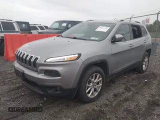2014 Jeep Cherokee Latitude with VIN 1C4PJMCS5EW198112, listed as a IAAI auction lot 40417706 with 169,921 mi miles. Bid and sale history available at carsss.com. Image 18.