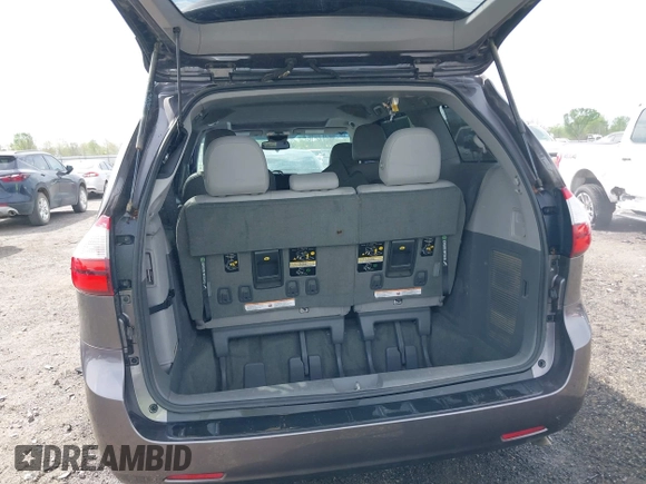 2016 Toyota Sienna XLE with VIN 5TDYK3DC4GS708455, listed as a IAAI auction lot 41914114 with 140,451 mi miles. Bid and sale history available at carsss.com. Image 12.