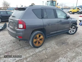 2016 Jeep Compass High Altitude with VIN 1C4NJDAB5GD508638, listed as a IAAI auction lot 40855800 with 105,949 mi miles. Bid and sale history available at carsss.com. Image 4.