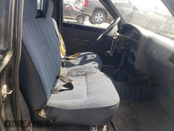 1994 Toyota Pickup with VIN JT4RN81AXR5187360, listed as a Copart auction lot 56927535 with 305,829 mi miles and Salvage title. Bid and sale history available at DreamBid. Image 10.