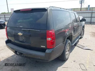 2008 Chevrolet Suburban 3LT z VIN 3GNFC16018G108883, wystawiony jako IAAI lot #42271973 z przebiegiem Nie podano mil oraz . Historia ofert i sprzedaży dostępna na DreamBid. Obrazek 4.