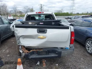 2010 Chevrolet Silverado 1500 LT with VIN 3GCRKSE38AG295412, listed as a IAAI auction lot 42042720 with 170,875 mi miles and . Bid and sale history available at DreamBid. Image 17.