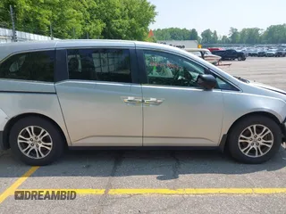 2011 Honda Odyssey EX с VIN 5FNRL5H44BB004530, выставлен на аукционе IAAI как лот 42450443 с пробегом 238 945 миль миль и . История ставок и продаж доступна на DreamBid. Изображение 13.