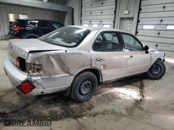 1996 Toyota Camry DX with VIN 4T1BG12K1TU830665, listed as a Copart auction lot 87089344 with 174,929 mi miles and Non Repairable. Bid and sale history available at carsss.com. Image 3.