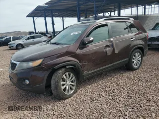2011 Kia Sorento EX z VIN 5XYKUDA21BG141550, wystawiony jako Copart lot #45176985 z przebiegiem 152 214 mil mil oraz Szkoda całkowita • Salvage title. Historia ofert i sprzedaży dostępna na DreamBid. Obrazek 1.